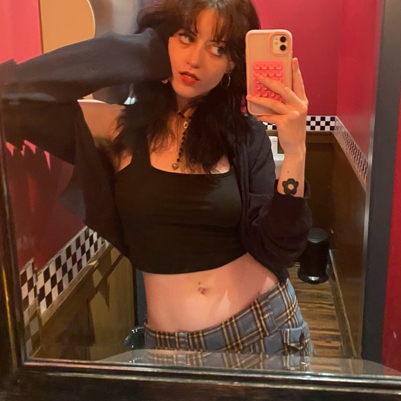 Meet your Posher, Madelaine - Picture 10 of 15